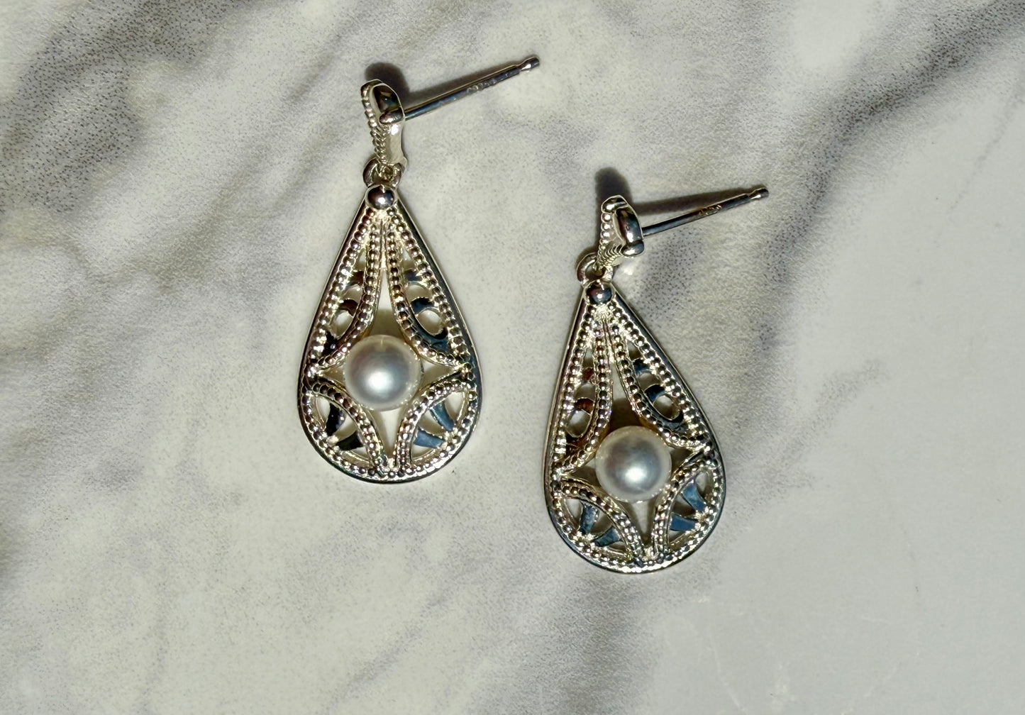 Lace Pearl Drops