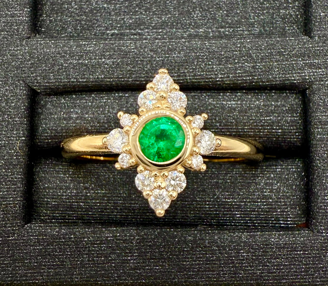 Shimmer Ring in Emerald