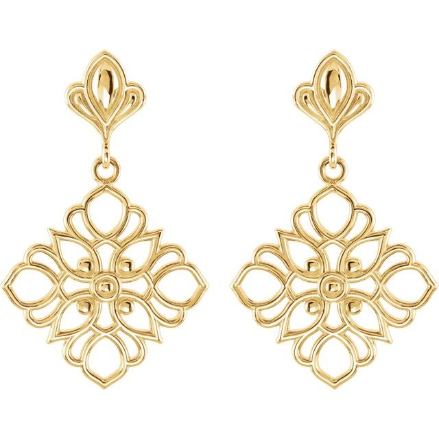 Le clover drop earrings in multiple metals — lifestyle styled