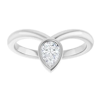 14k yellow gold candlelight ring with lab grown diamond — top view