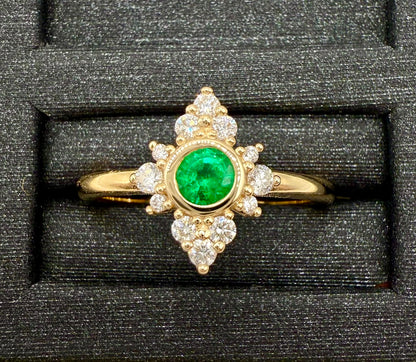 Shimmer Ring in Emerald