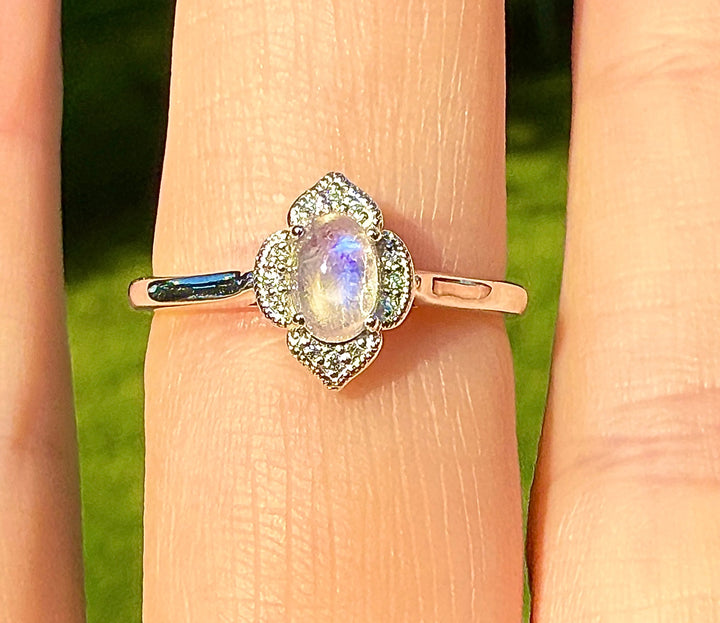 Lucky quatrefoil ring — lifestyle worn