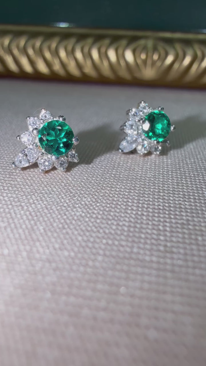 Vampy Studs